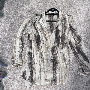 Sheet patterned blouse with zipper front